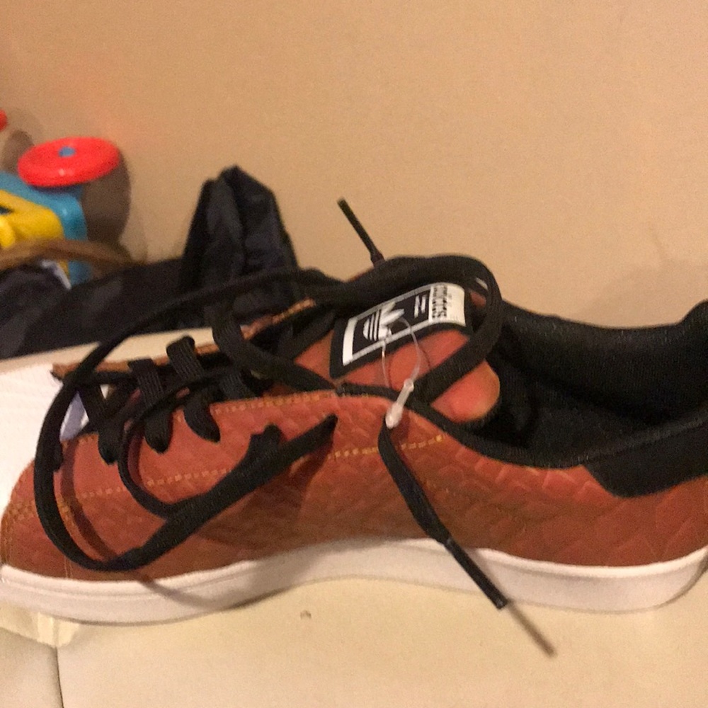 Adidas - Picture 2 of 6